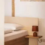 Gruener Baum Wachau - Retro Bed & Breakfast Mautern