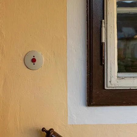 Gruener Baum Wachau - Retro Fruehstueckspension 3* Mautern