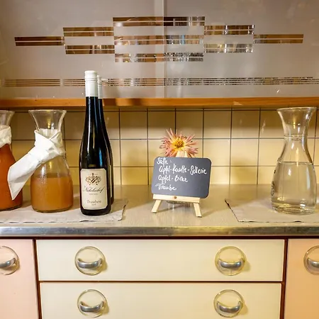 Gruener Baum Wachau - Retro Fruehstueckspension Bed & Breakfast 3*