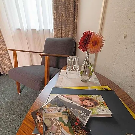 Bed & Breakfast Gruener Baum Wachau - Retro Mautern