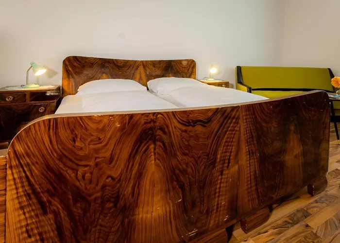 Gruener Baum Wachau - Retro Pension Bed & Breakfast Mautern