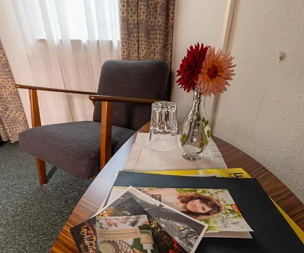 Gruener Baum Wachau - Retro Pension Mautern an der Donau