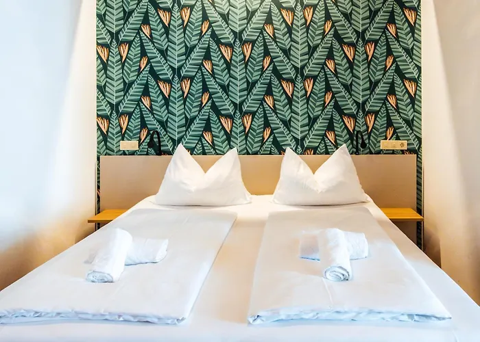 Gruener Baum Wachau - Retro Pension Bed & Breakfast